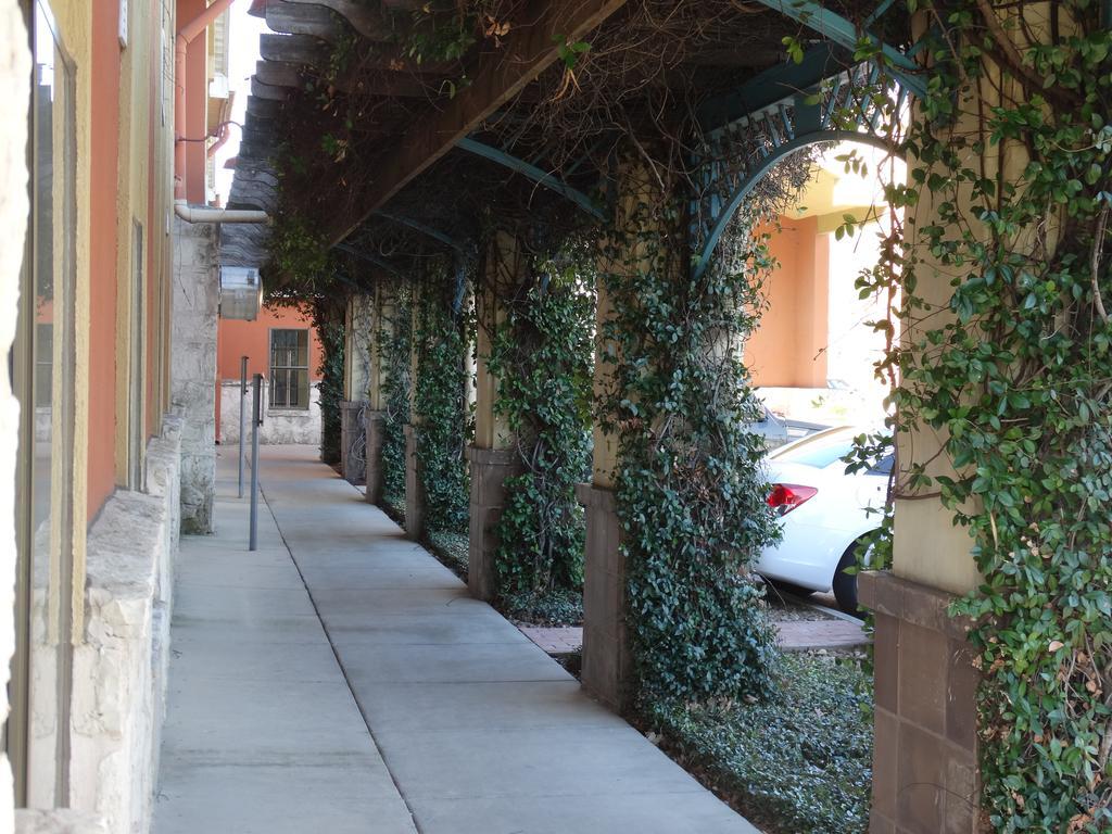 Best Western Posada Ana Inn-Airport San Antonio Exterior photo